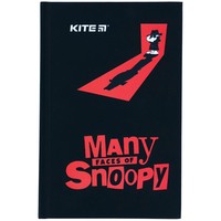 Фото Книга записная Kite Peanuts Snoopy А6 80 листов в клетку SN21-199-1